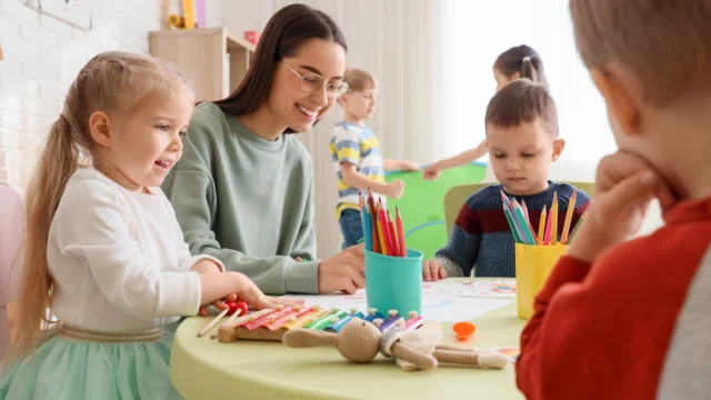 Carrera de Técnico de Nivel Superior en Educación Básica con Doble Titulación en Educación Parvularia en IPG